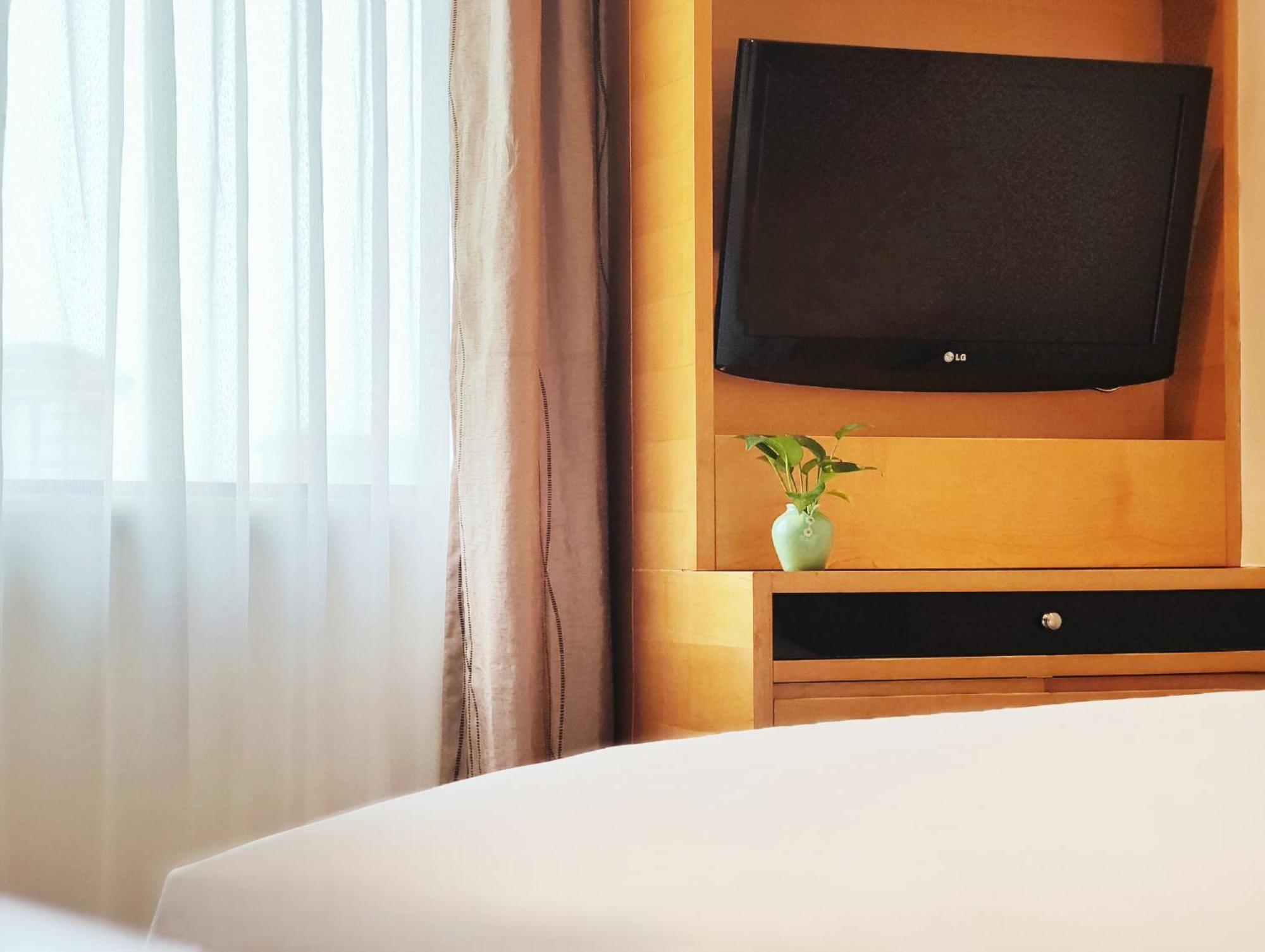 Millennium Hotel Chengdu - Close To Wuhou Shrine And Chengdu South Railway Station,Fluent English Service מראה חיצוני תמונה